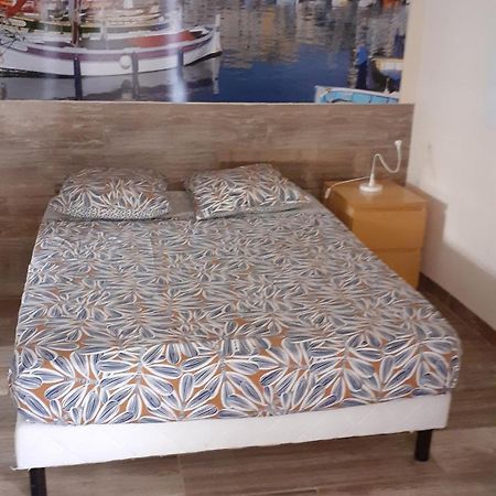 Le Patiot 2 Apartment Сикс-Фор-ле-Плаж Екстериор снимка